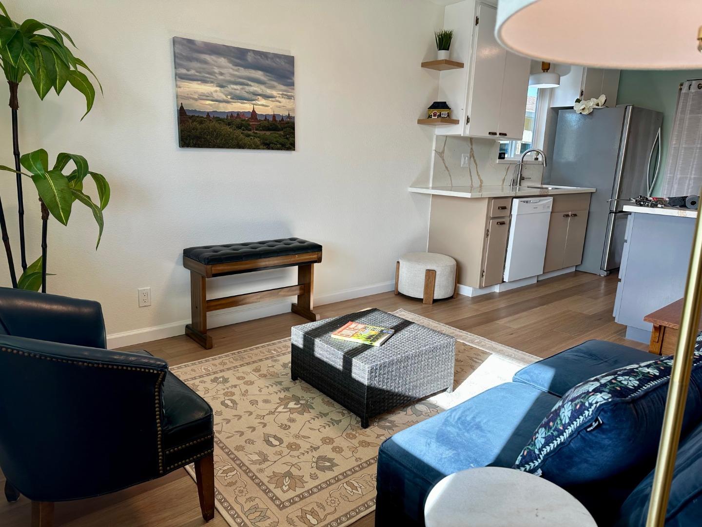 Detail Gallery Image 7 of 48 For 755 Pino Way, Salinas,  CA 93905 - 3 Beds | 2 Baths