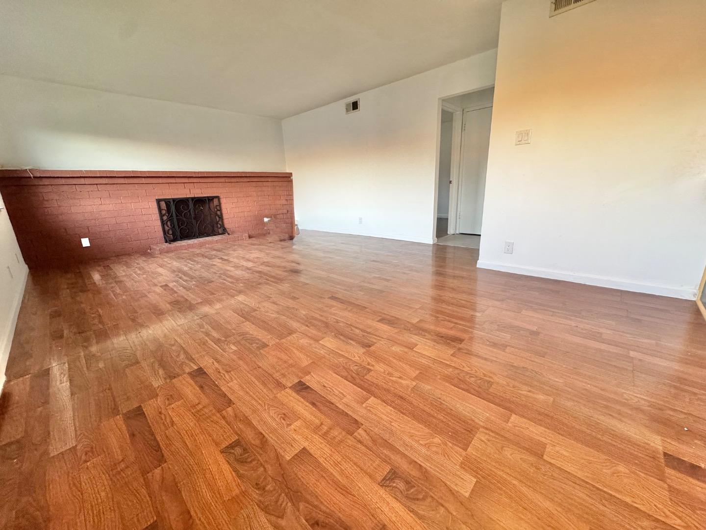 Detail Gallery Image 6 of 24 For 266 Tradewinds Ct #1,  San Jose,  CA 95123 - 2 Beds | 1 Baths