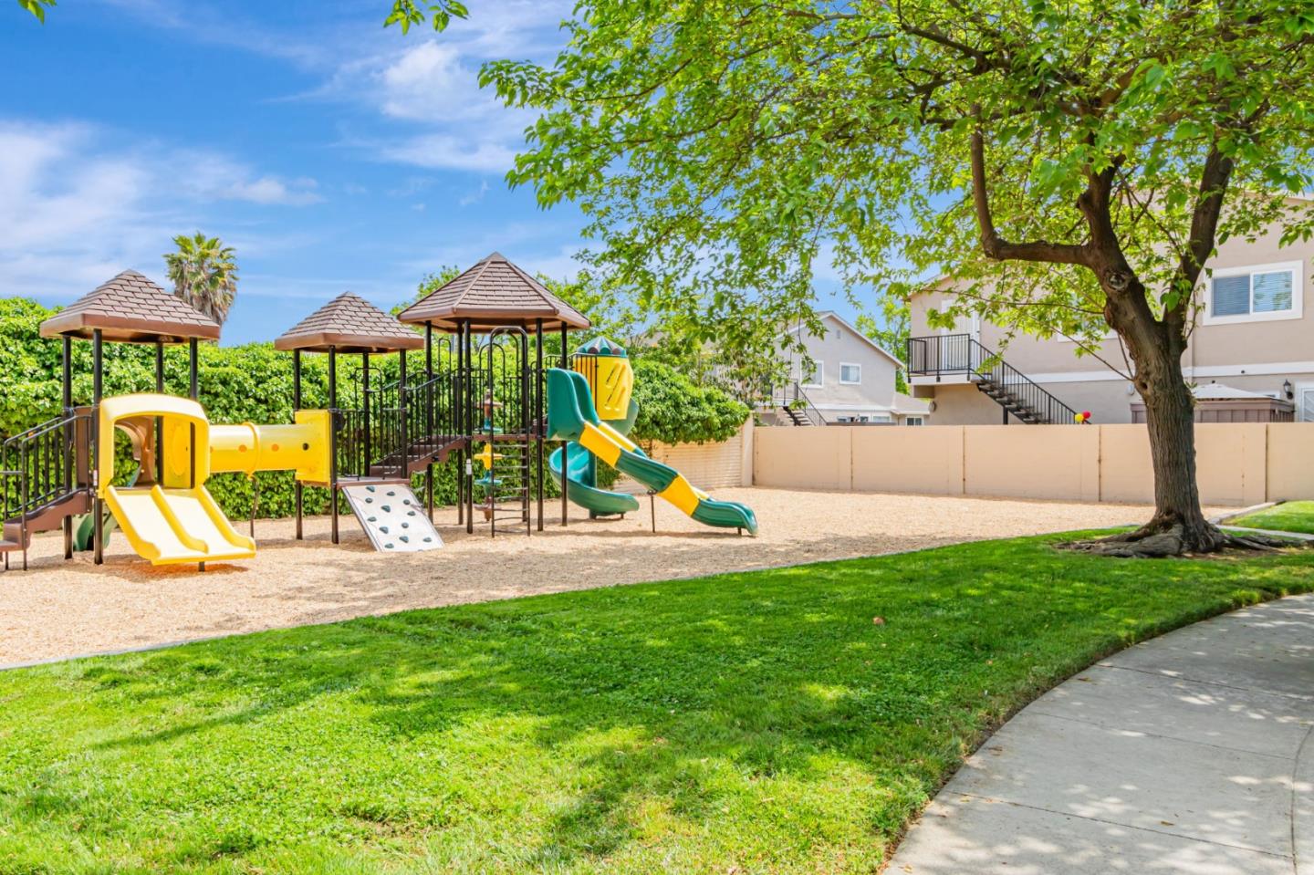 Detail Gallery Image 28 of 30 For 295 Rio Verde Pl #4,  Milpitas,  CA 95035 - 3 Beds | 1 Baths