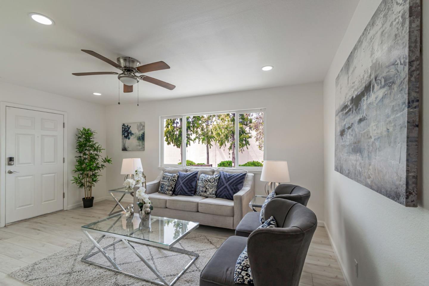 Detail Gallery Image 7 of 30 For 295 Rio Verde Pl #4,  Milpitas,  CA 95035 - 3 Beds | 1 Baths