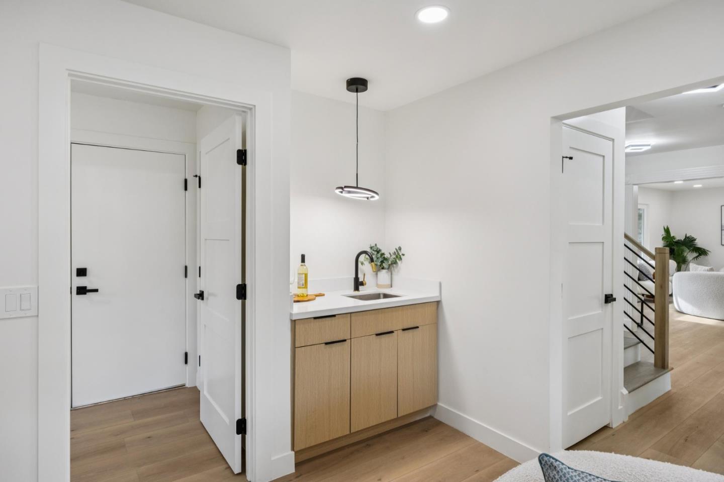 Detail Gallery Image 22 of 49 For 6924 Bret Harte Dr, San Jose,  CA 95120 - 5 Beds | 2/1 Baths