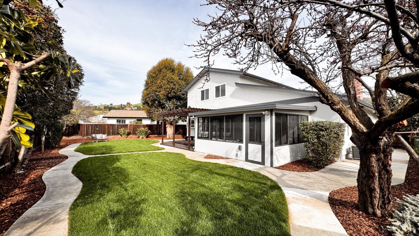 Detail Gallery Image 21 of 31 For 533 Ramos Ct, Milpitas,  CA 95035 - 4 Beds | 2/1 Baths