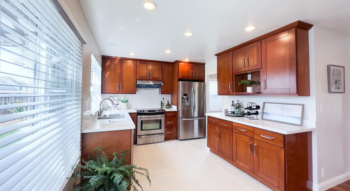 Detail Gallery Image 6 of 31 For 533 Ramos Ct, Milpitas,  CA 95035 - 4 Beds | 2/1 Baths