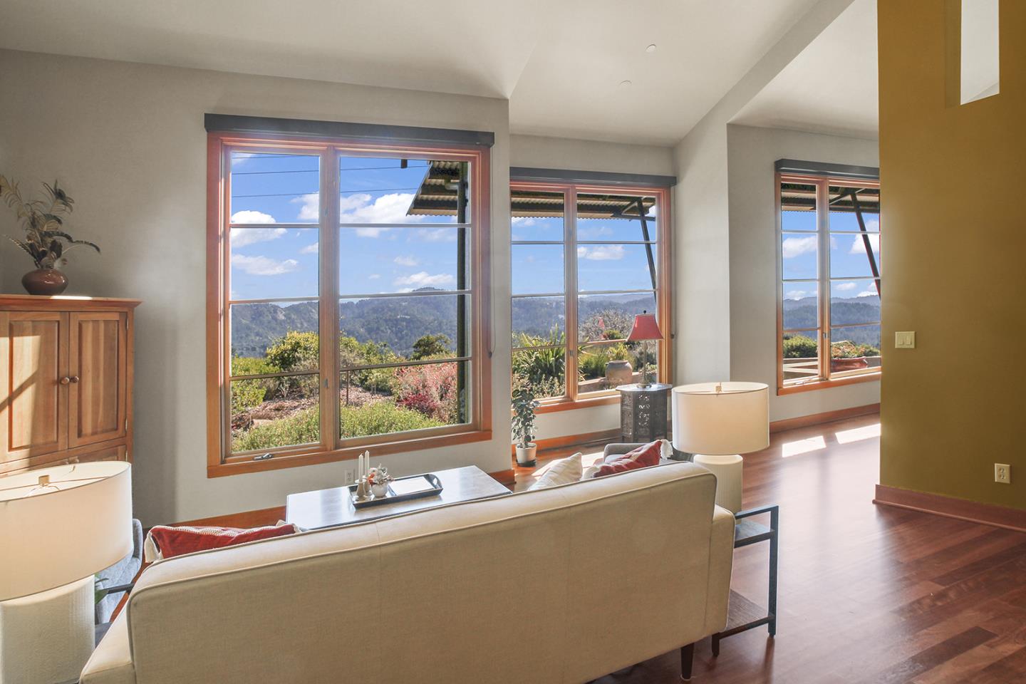 Detail Gallery Image 6 of 39 For 7405 Alpine Rd, La Honda,  CA 94020 - 4 Beds | 2/1 Baths