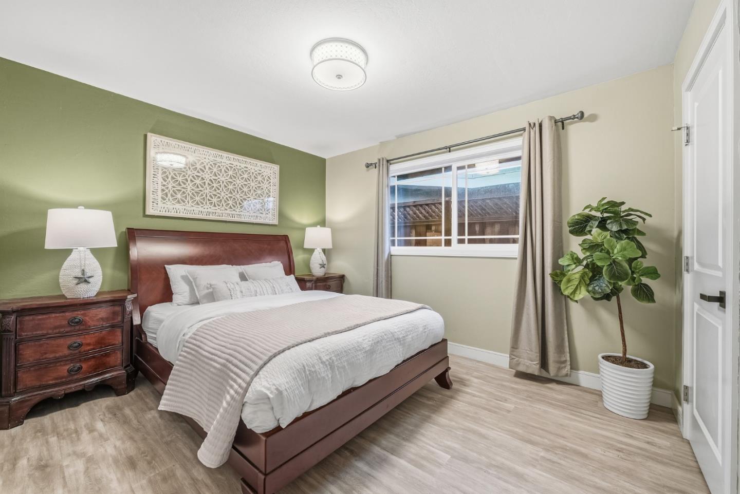 Detail Gallery Image 15 of 41 For 2427 Holland St, San Mateo,  CA 94403 - 3 Beds | 2 Baths