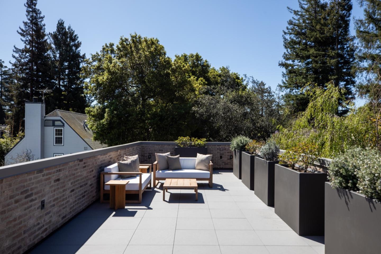 Detail Gallery Image 20 of 25 For 164 Waverley St, Palo Alto,  CA 94301 - 3 Beds | 3/1 Baths