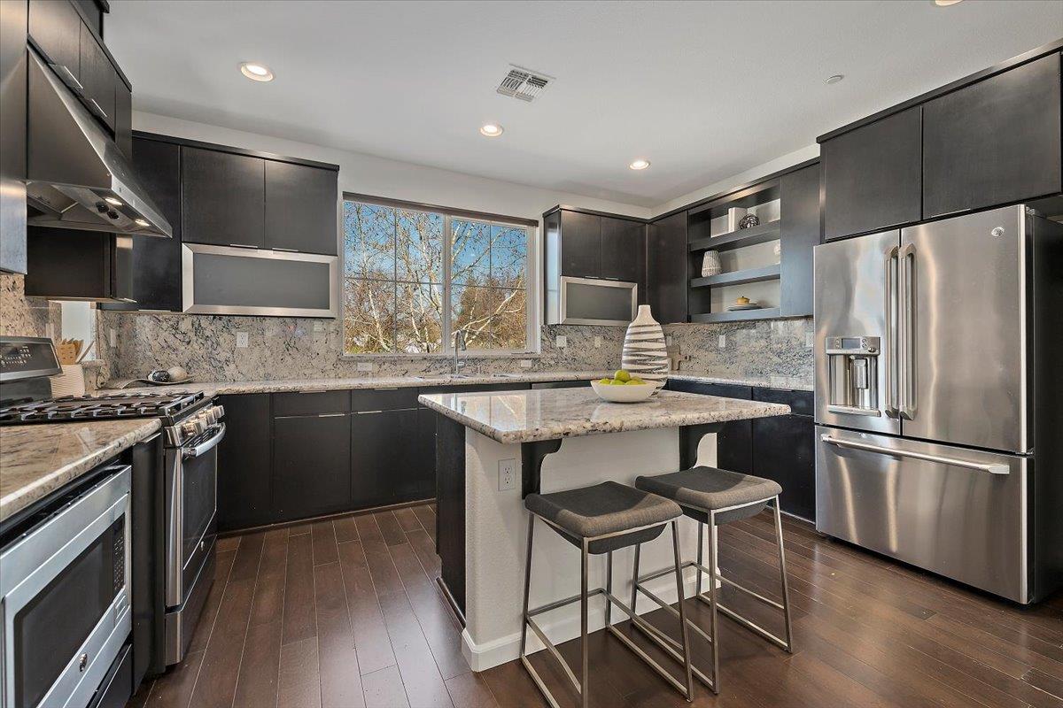 Detail Gallery Image 8 of 34 For 6063 Raleigh Rd, San Jose,  CA 95123 - 3 Beds | 3/1 Baths