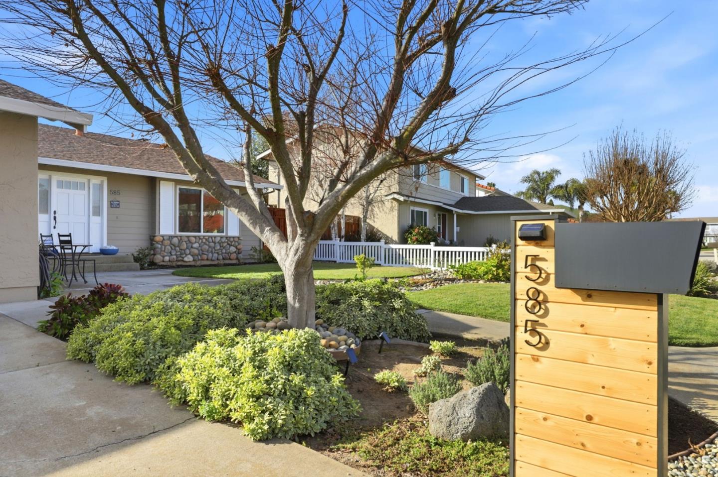 Detail Gallery Image 2 of 48 For 585 Encino Dr, Morgan Hill,  CA 95037 - 3 Beds | 2 Baths