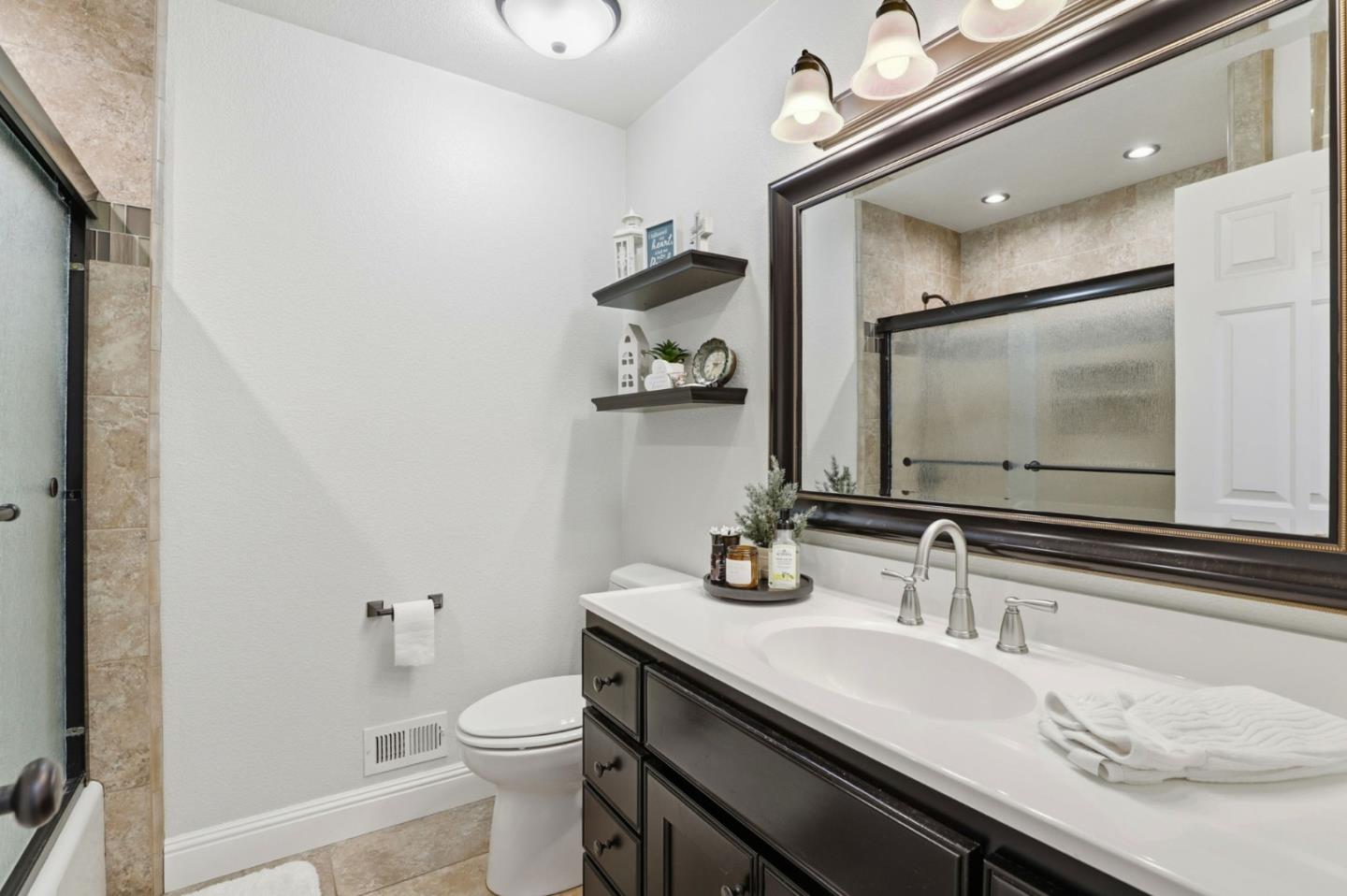 Detail Gallery Image 32 of 48 For 585 Encino Dr, Morgan Hill,  CA 95037 - 3 Beds | 2 Baths