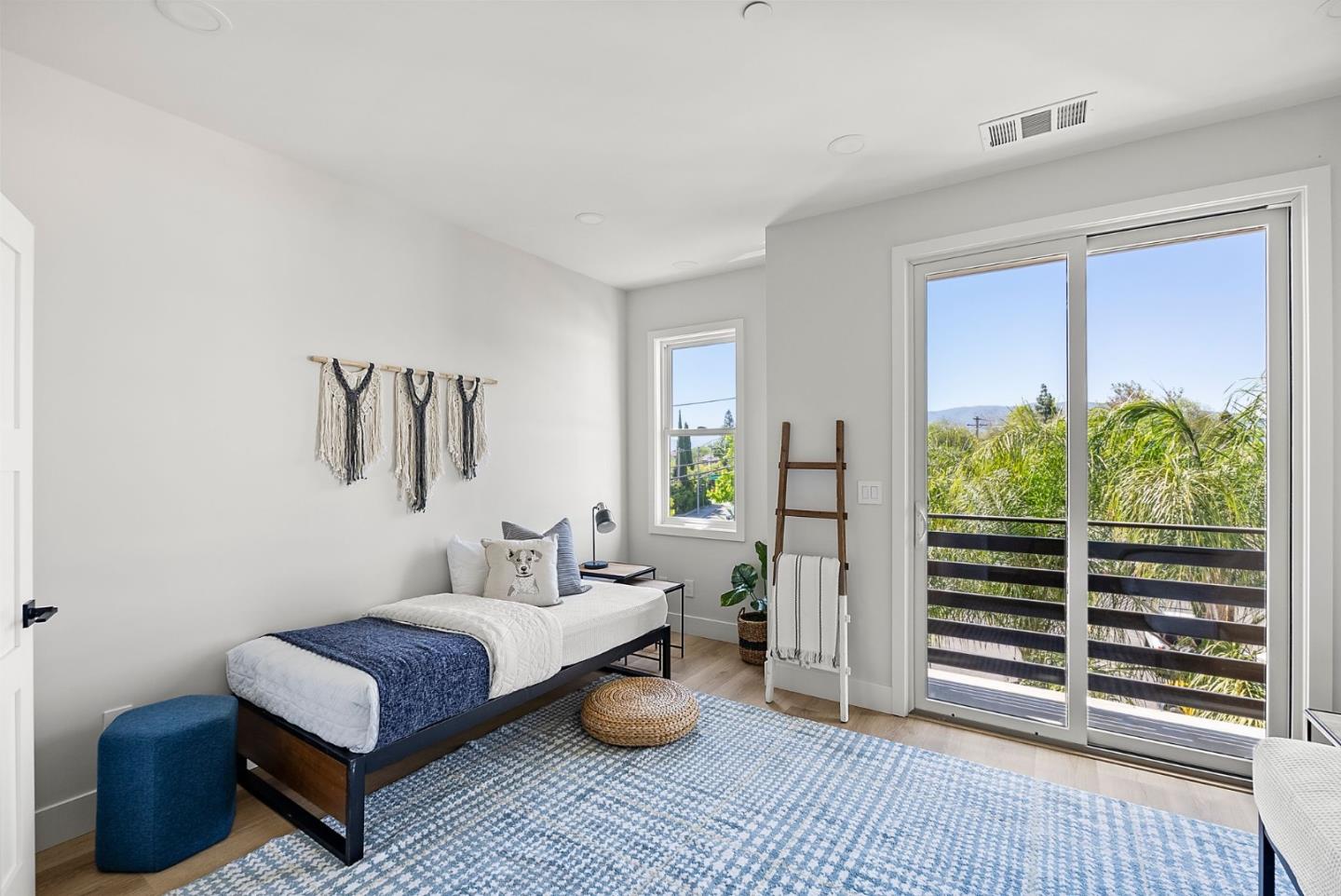 Detail Gallery Image 5 of 37 For 517 Union Ave, Campbell,  CA 95008 - 2 Beds | 2/1 Baths