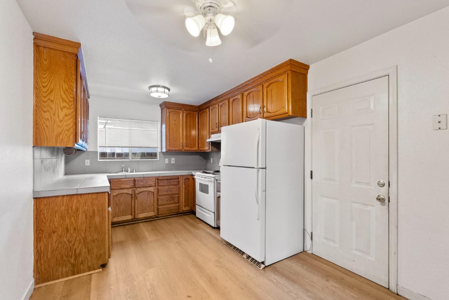 Detail Gallery Image 23 of 29 For 934 Di Guilio Ave, Santa Clara,  CA 95050 - – Beds | – Baths