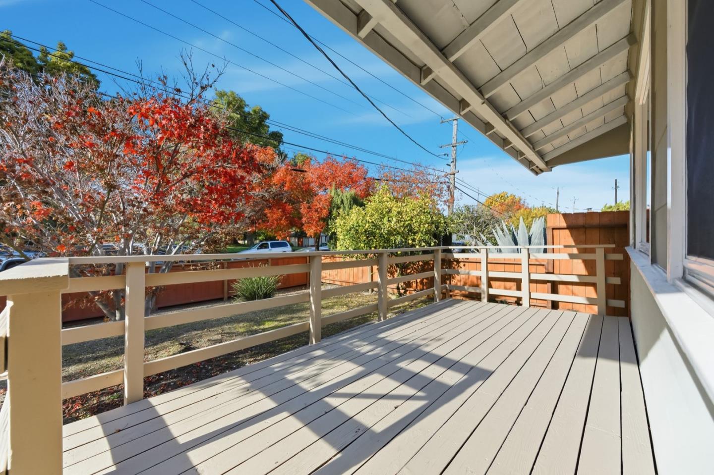 Detail Gallery Image 5 of 38 For 976 2nd Ave, Redwood City,  CA 94063 - 4 Beds | 2 Baths