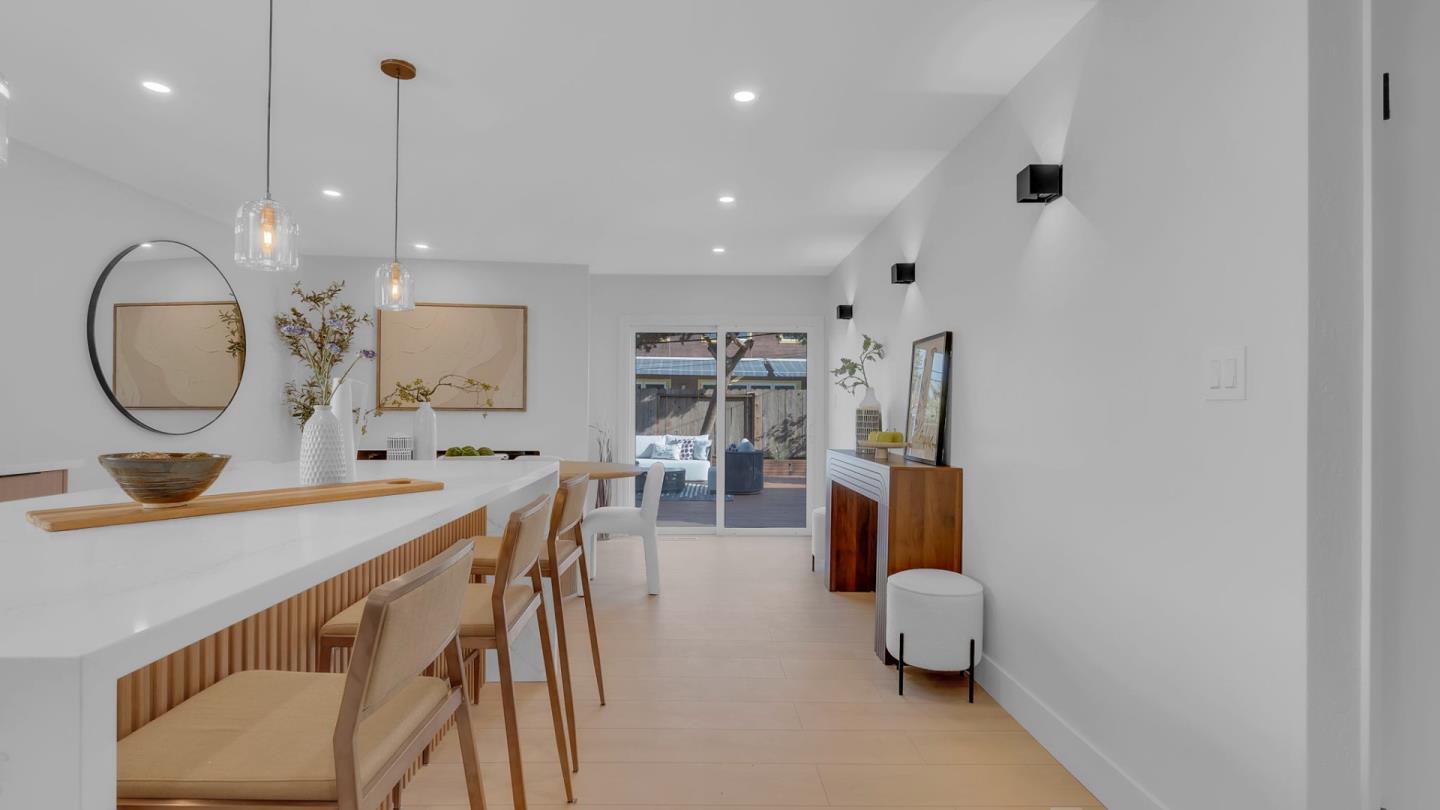 Detail Gallery Image 17 of 46 For 787 San Clemente Way, Mountain View,  CA 94043 - 5 Beds | 2/1 Baths