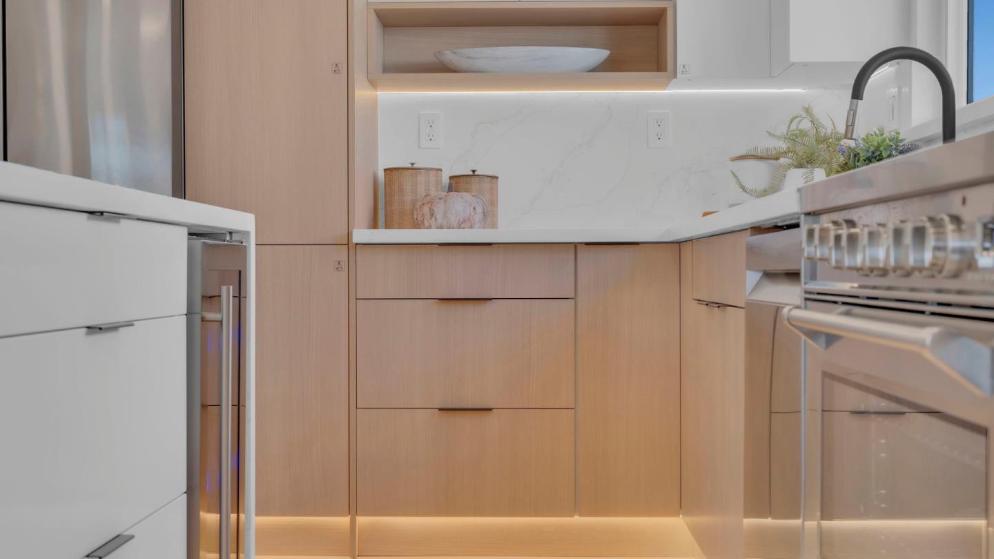 Detail Gallery Image 18 of 46 For 787 San Clemente Way, Mountain View,  CA 94043 - 5 Beds | 2/1 Baths