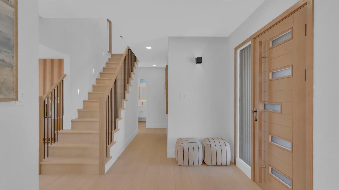 Detail Gallery Image 23 of 46 For 787 San Clemente Way, Mountain View,  CA 94043 - 5 Beds | 2/1 Baths