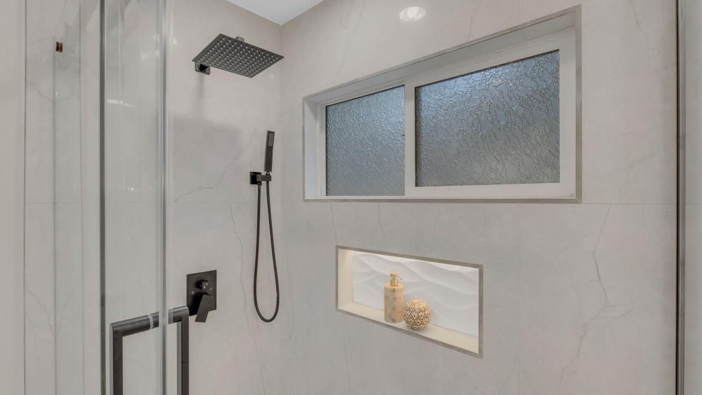 Detail Gallery Image 29 of 46 For 787 San Clemente Way, Mountain View,  CA 94043 - 5 Beds | 2/1 Baths