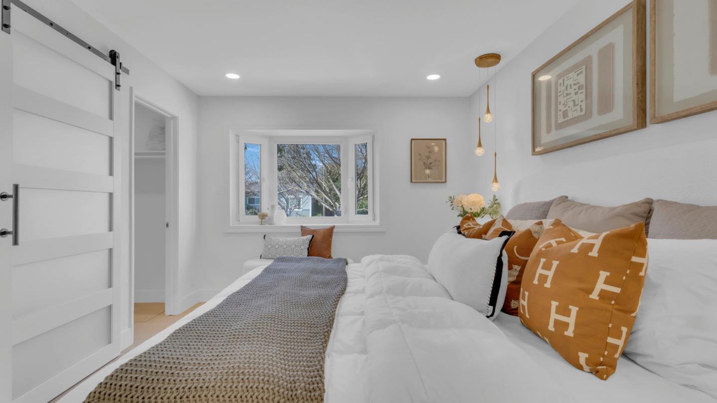 Detail Gallery Image 31 of 46 For 787 San Clemente Way, Mountain View,  CA 94043 - 5 Beds | 2/1 Baths