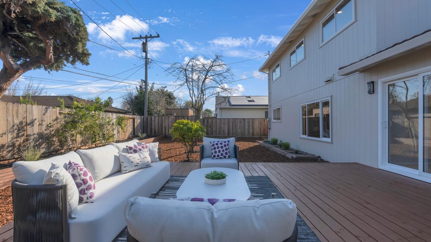 Detail Gallery Image 38 of 46 For 787 San Clemente Way, Mountain View,  CA 94043 - 5 Beds | 2/1 Baths