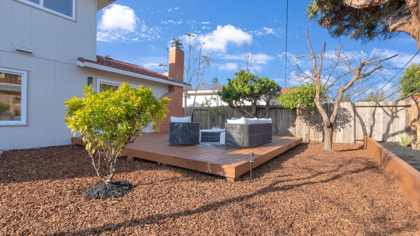 Detail Gallery Image 39 of 46 For 787 San Clemente Way, Mountain View,  CA 94043 - 5 Beds | 2/1 Baths