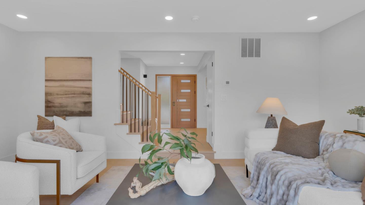 Detail Gallery Image 5 of 46 For 787 San Clemente Way, Mountain View,  CA 94043 - 5 Beds | 2/1 Baths