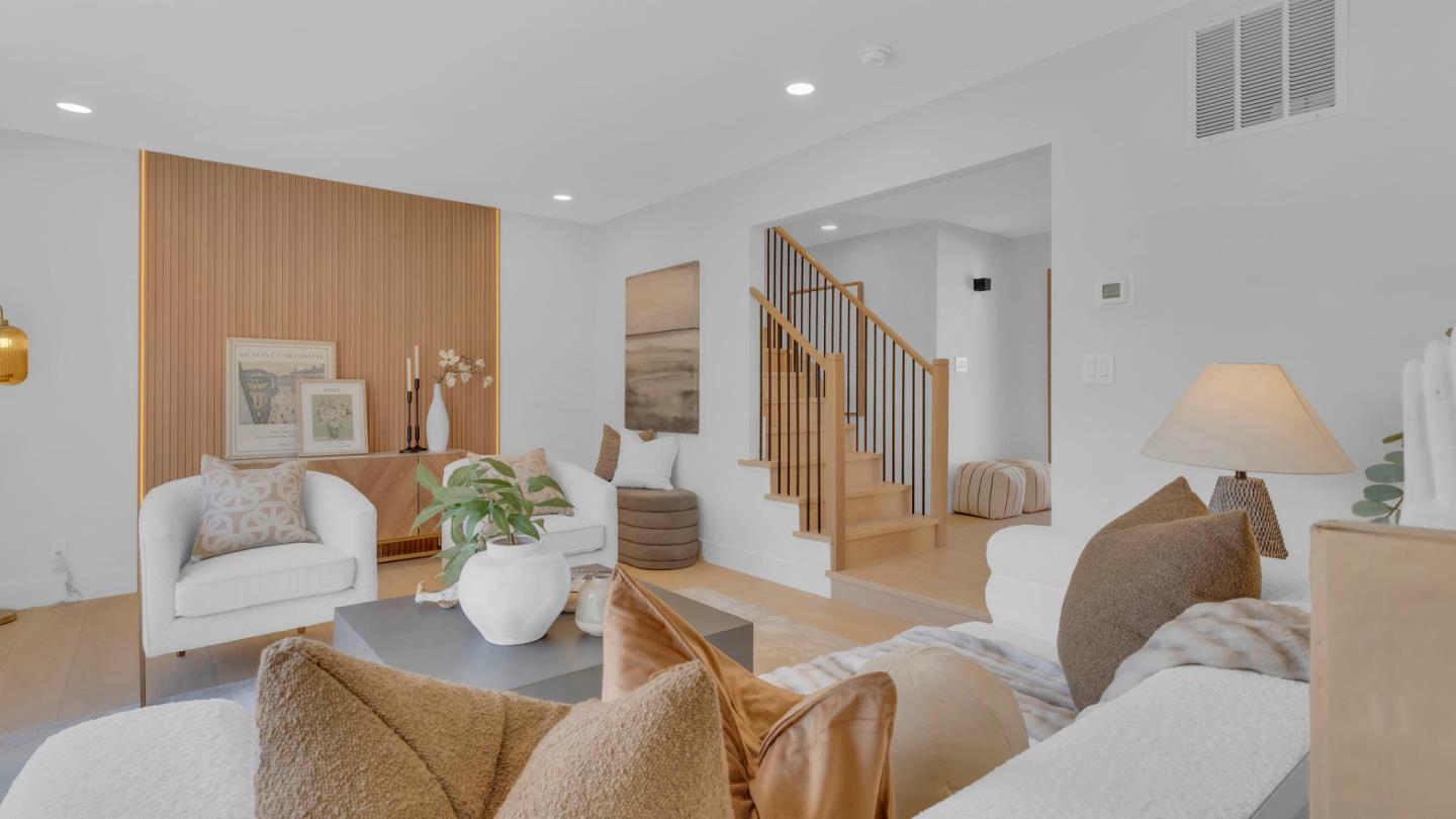 Detail Gallery Image 7 of 46 For 787 San Clemente Way, Mountain View,  CA 94043 - 5 Beds | 2/1 Baths