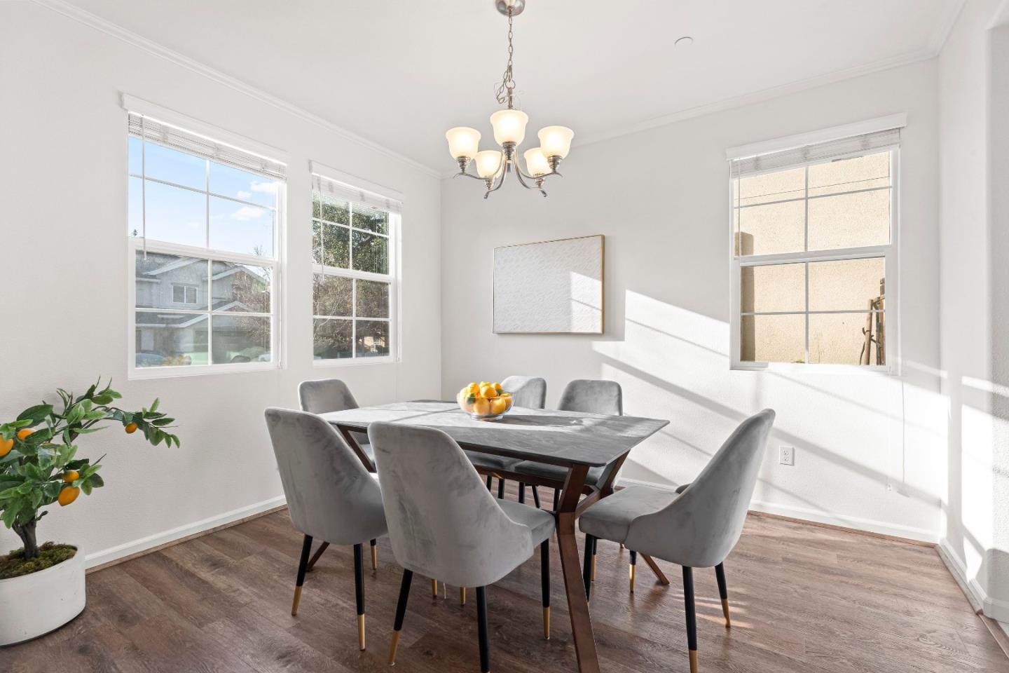 Detail Gallery Image 10 of 66 For 16920 Church St, Morgan Hill,  CA 95037 - 4 Beds | 2/1 Baths