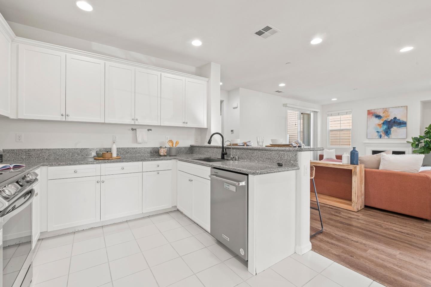 Detail Gallery Image 13 of 66 For 16920 Church St, Morgan Hill,  CA 95037 - 4 Beds | 2/1 Baths