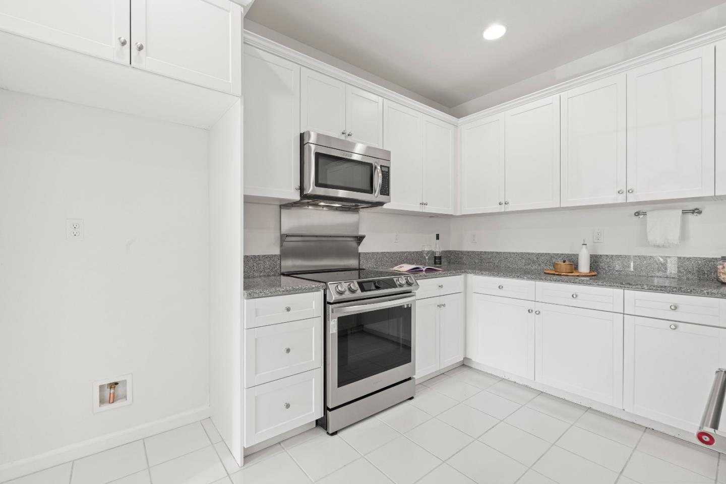 Detail Gallery Image 14 of 66 For 16920 Church St, Morgan Hill,  CA 95037 - 4 Beds | 2/1 Baths