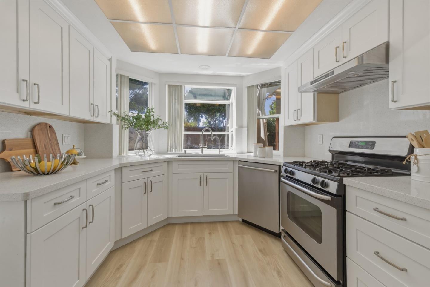 Detail Gallery Image 14 of 47 For 509 Oroville Rd, Milpitas,  CA 95035 - 4 Beds | 2/1 Baths