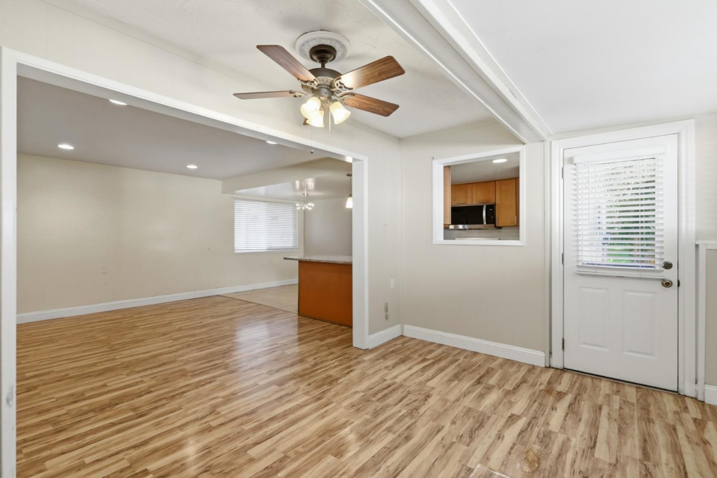 Detail Gallery Image 15 of 27 For 14225 Lora Dr #9,  Los Gatos,  CA 95032 - 2 Beds | 1 Baths