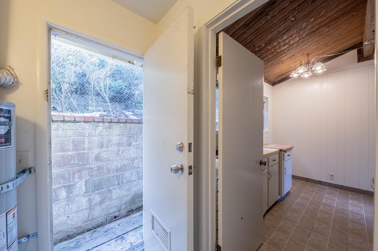 Detail Gallery Image 11 of 23 For 1113 Mcclellan Ave, Monterey,  CA 93940 - – Beds | – Baths