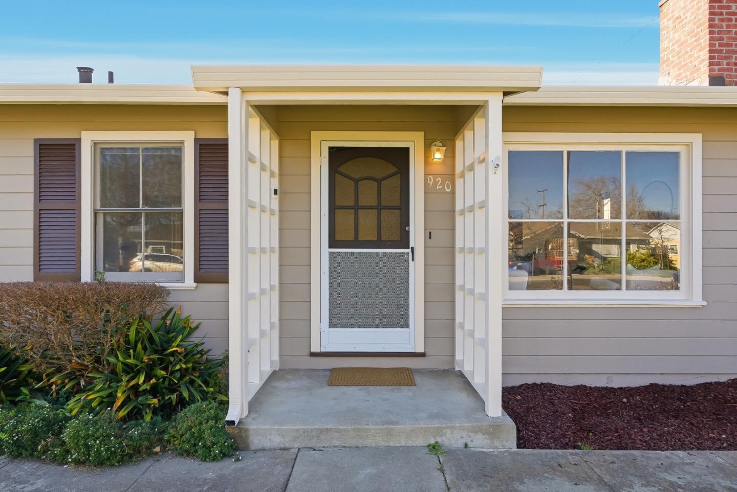 Detail Gallery Image 4 of 31 For 920 Blossom Dr, Santa Clara,  CA 95050 - 3 Beds | 1 Baths