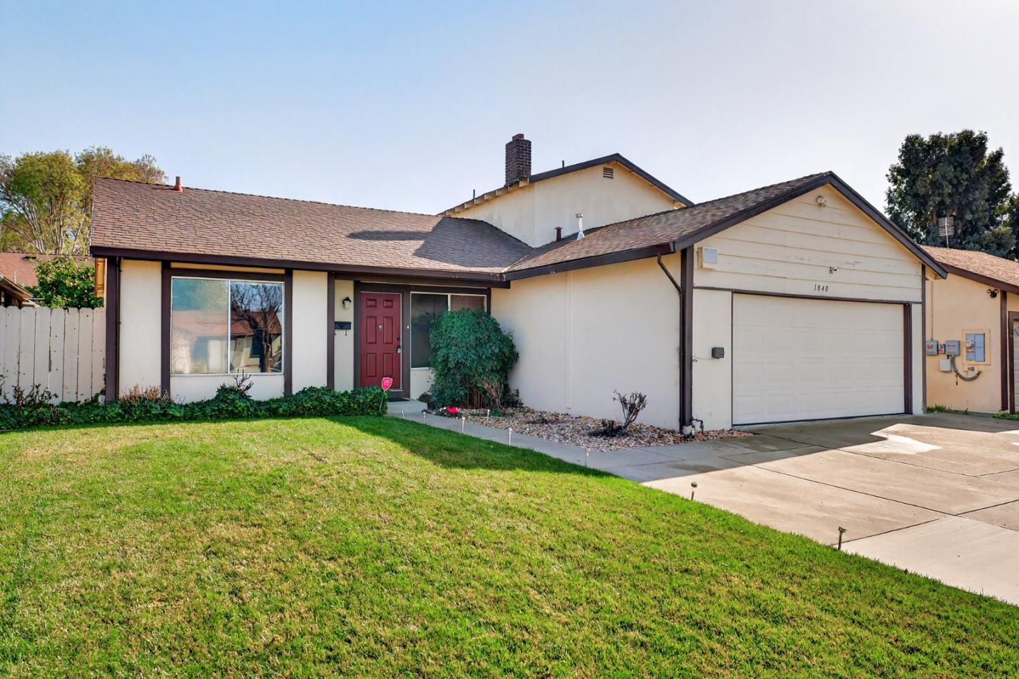 Front Image Thumbnail for ML82033157