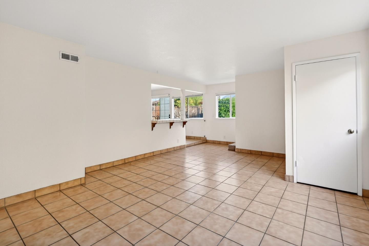 Detail Gallery Image 10 of 38 For 1848 Seville Way, San Jose,  CA 95131 - 3 Beds | 2 Baths