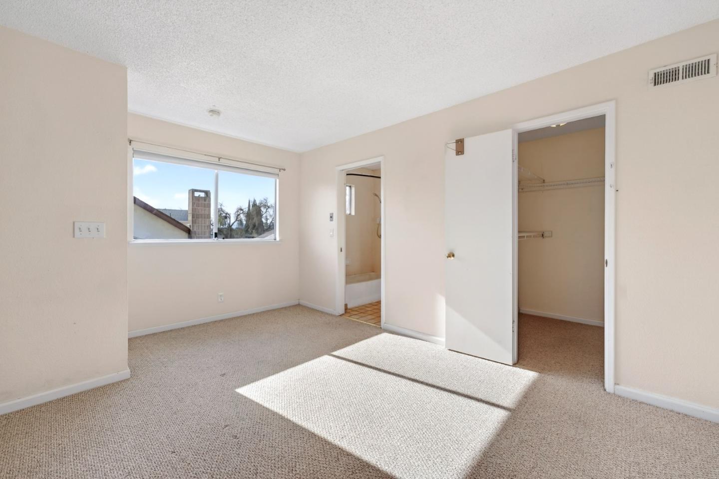 Detail Gallery Image 14 of 38 For 1848 Seville Way, San Jose,  CA 95131 - 3 Beds | 2 Baths