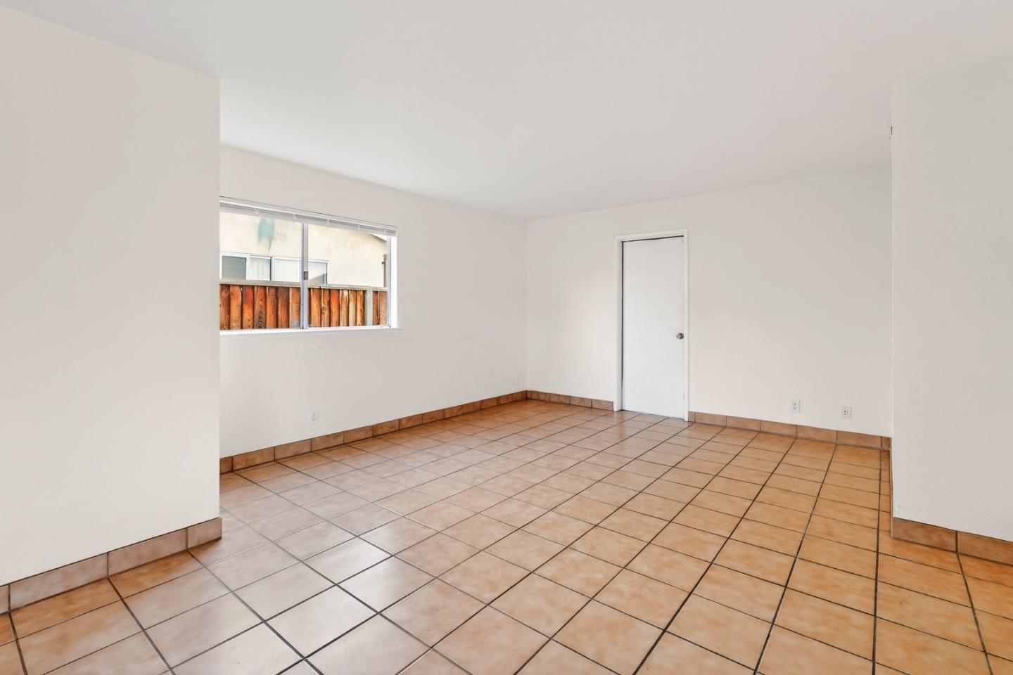 Detail Gallery Image 9 of 38 For 1848 Seville Way, San Jose,  CA 95131 - 3 Beds | 2 Baths