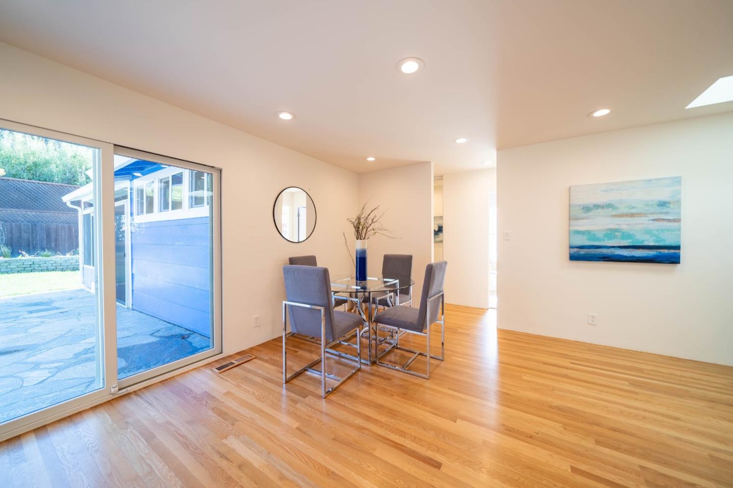 Detail Gallery Image 10 of 31 For 1009 Sir Francis Ave, Capitola,  CA 95010 - 3 Beds | 2 Baths