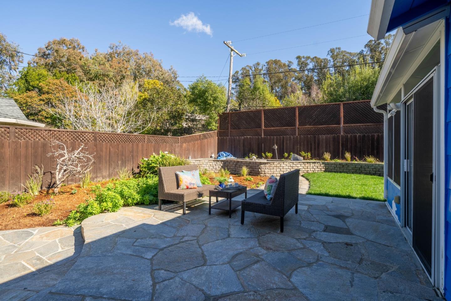 Detail Gallery Image 14 of 31 For 1009 Sir Francis Ave, Capitola,  CA 95010 - 3 Beds | 2 Baths