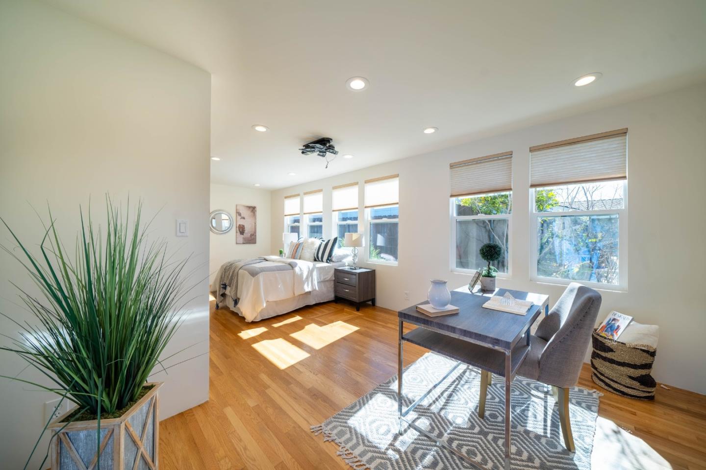Detail Gallery Image 21 of 31 For 1009 Sir Francis Ave, Capitola,  CA 95010 - 3 Beds | 2 Baths