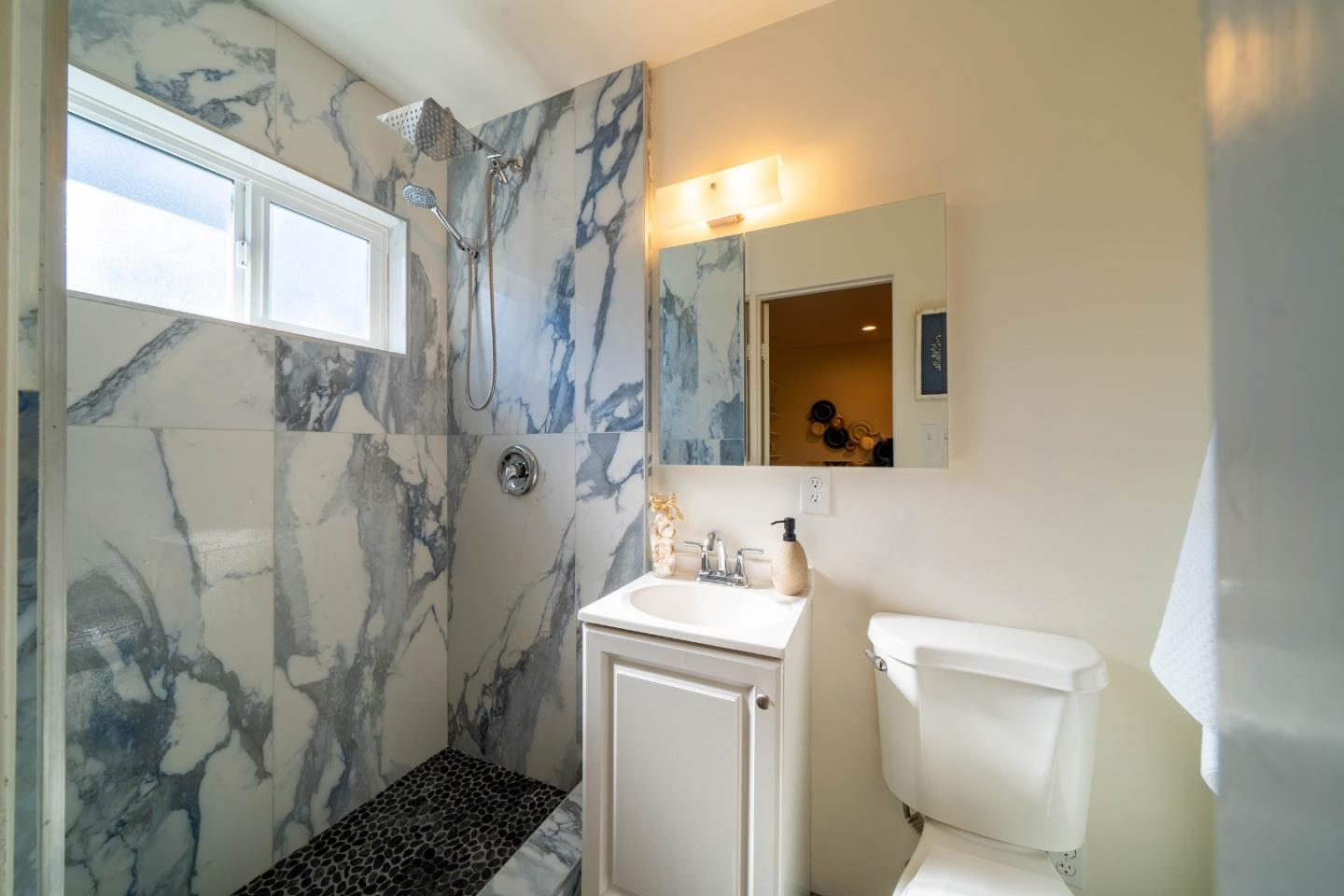 Detail Gallery Image 24 of 31 For 1009 Sir Francis Ave, Capitola,  CA 95010 - 3 Beds | 2 Baths