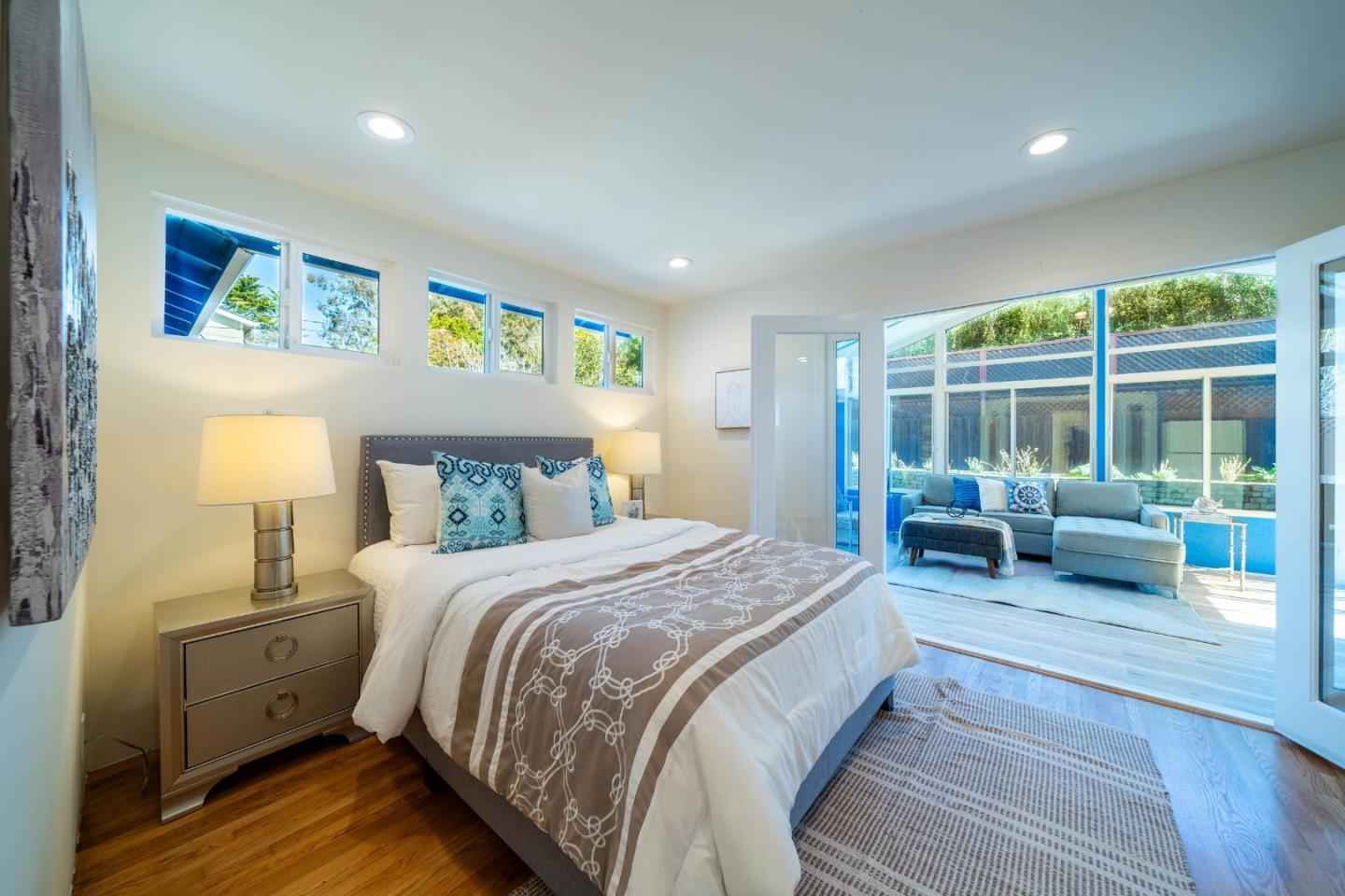 Detail Gallery Image 6 of 31 For 1009 Sir Francis Ave, Capitola,  CA 95010 - 3 Beds | 2 Baths