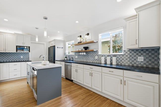 Detail Gallery Image 11 of 39 For 1316 Rosewood Ave, San Carlos,  CA 94070 - 3 Beds | 2 Baths