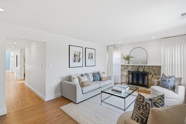 Detail Gallery Image 14 of 39 For 1316 Rosewood Ave, San Carlos,  CA 94070 - 3 Beds | 2 Baths