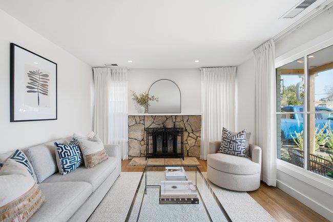 Detail Gallery Image 16 of 39 For 1316 Rosewood Ave, San Carlos,  CA 94070 - 3 Beds | 2 Baths