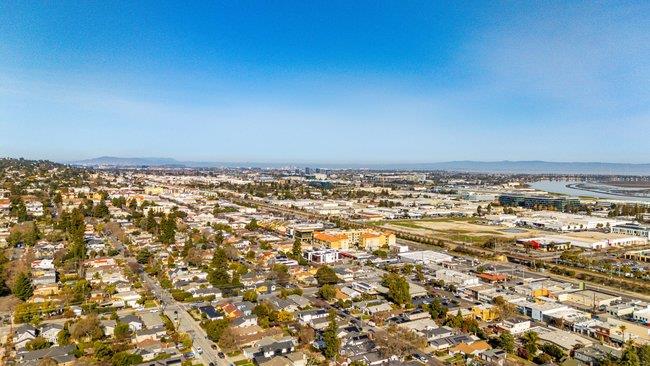 Detail Gallery Image 38 of 39 For 1316 Rosewood Ave, San Carlos,  CA 94070 - 3 Beds | 2 Baths