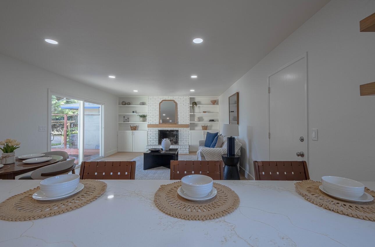 Detail Gallery Image 12 of 26 For 961 Loyola Dr, Salinas,  CA 93901 - 3 Beds | 2 Baths