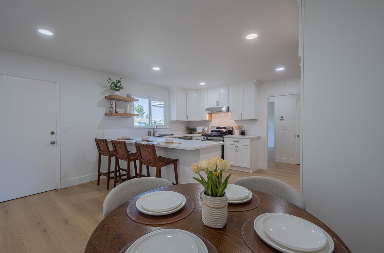 Detail Gallery Image 14 of 26 For 961 Loyola Dr, Salinas,  CA 93901 - 3 Beds | 2 Baths