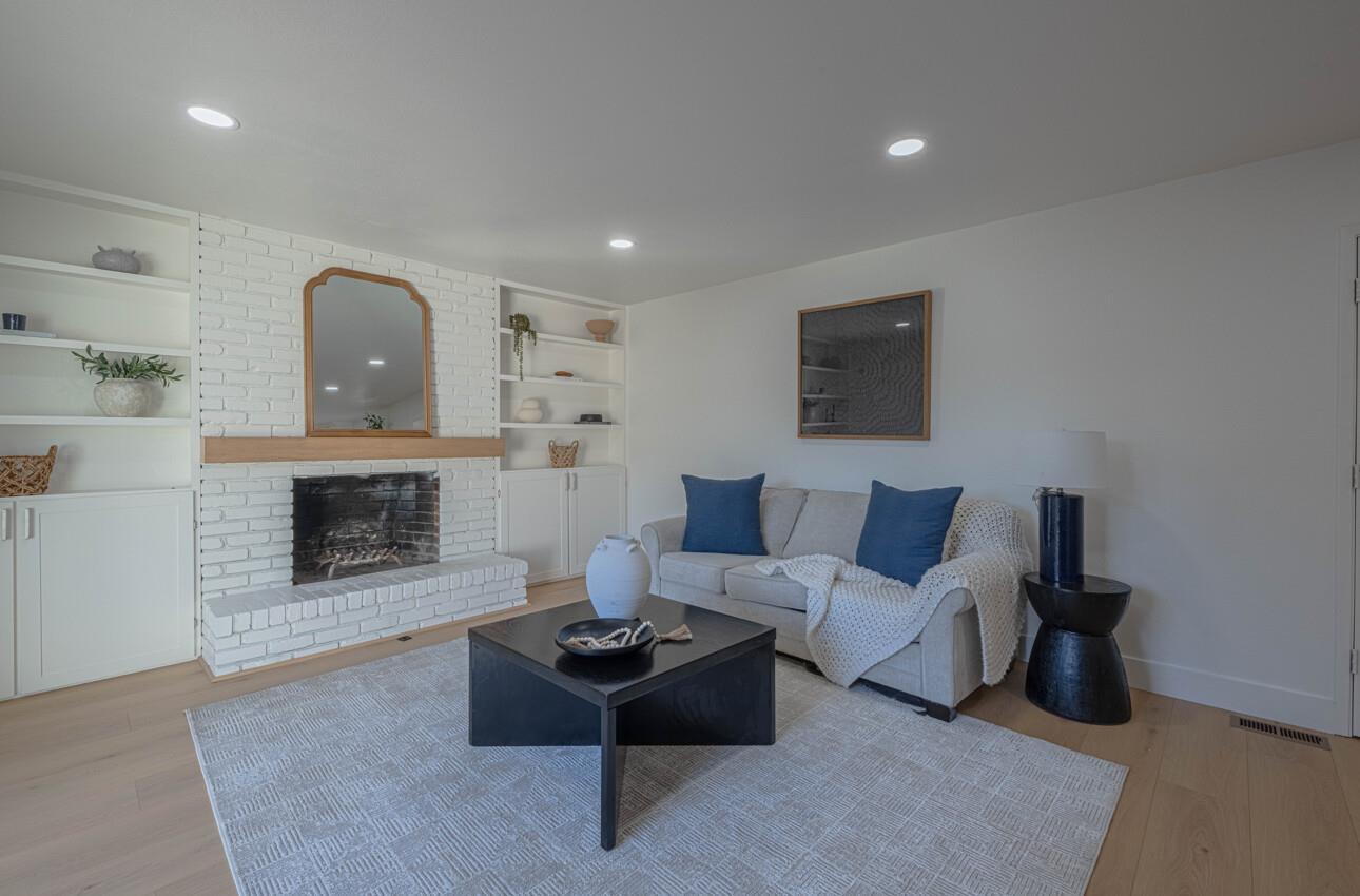 Detail Gallery Image 16 of 26 For 961 Loyola Dr, Salinas,  CA 93901 - 3 Beds | 2 Baths