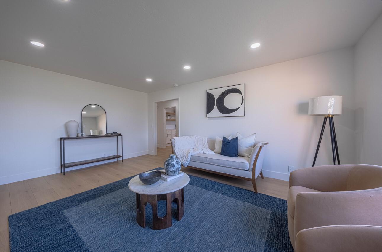 Detail Gallery Image 7 of 26 For 961 Loyola Dr, Salinas,  CA 93901 - 3 Beds | 2 Baths