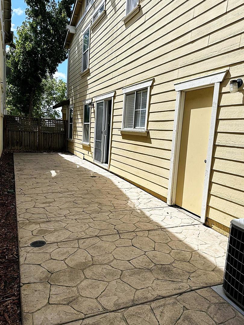 Detail Gallery Image 20 of 24 For 2753 Whitney Dr, Fairfield,  CA 94533 - 4 Beds | 2/1 Baths